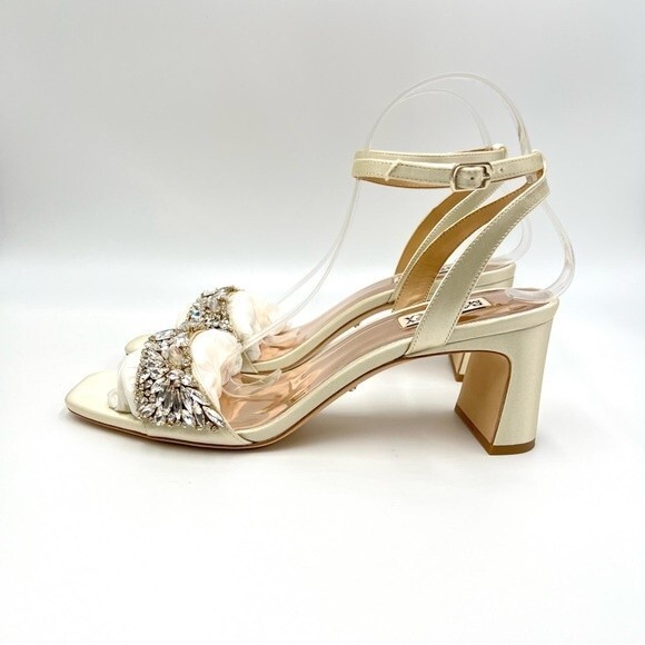 Badgley Mischka Size 10 Ivory Satin Jeweled Block Heels Wedding Shoes Sandals - Picture 6 of 12